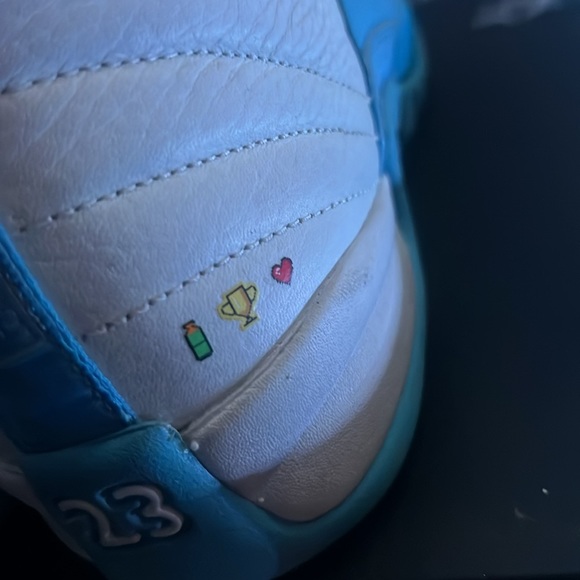 2022 Air Jordan 12 Retro GS ‘Emoji sz6.5Y - Picture 6 of 7
